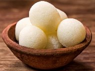 Расгул - индийски сладкиш от домашна извара, вода и захар
